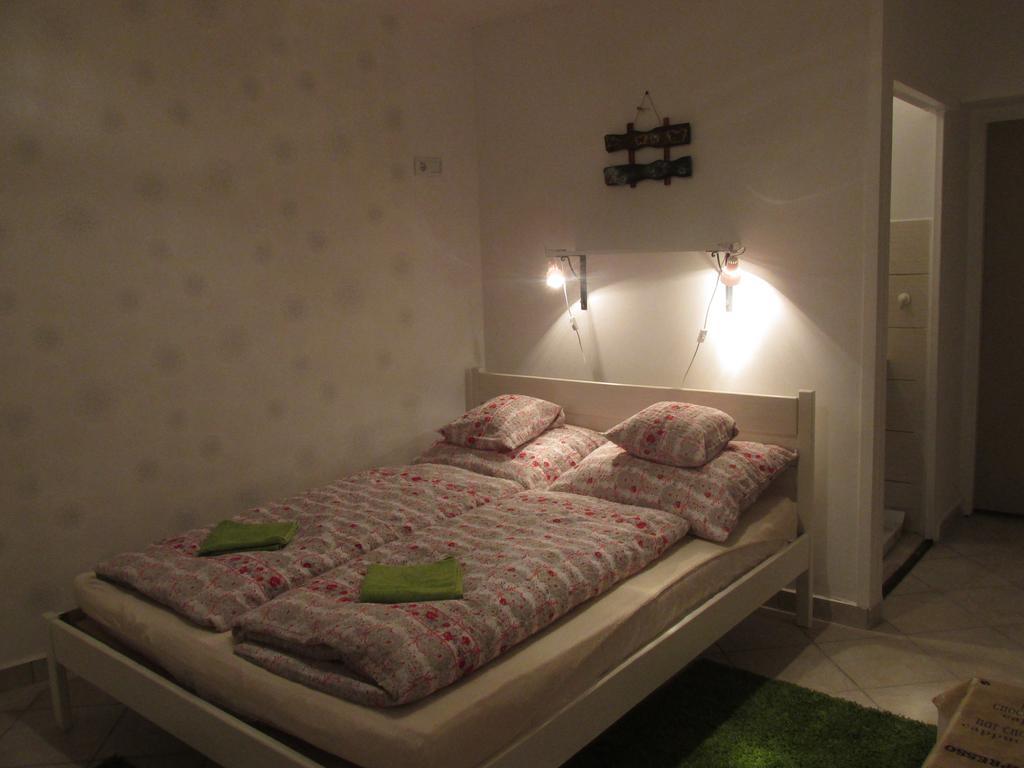 Fortuna Apartments Eger Bagian luar foto