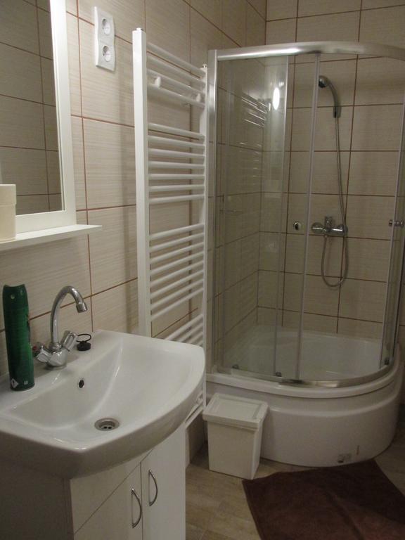 Fortuna Apartments Eger Bagian luar foto