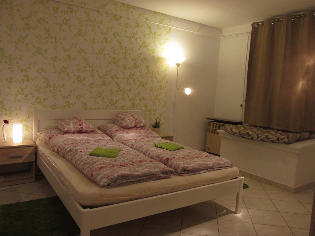 Fortuna Apartments Eger Bagian luar foto
