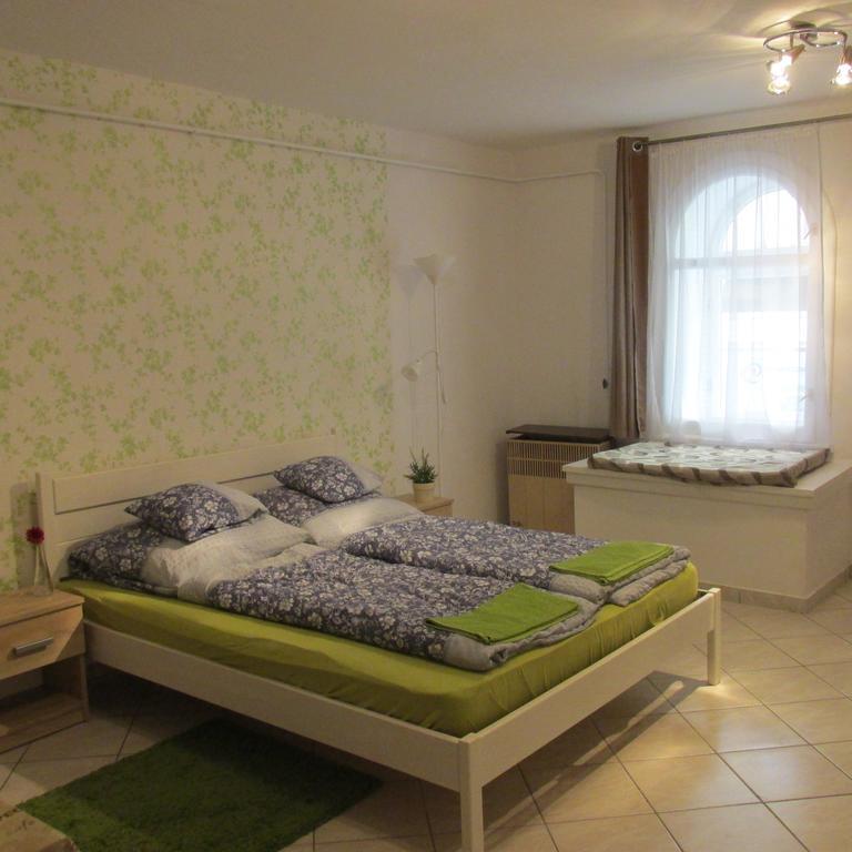 Fortuna Apartments Eger Bagian luar foto